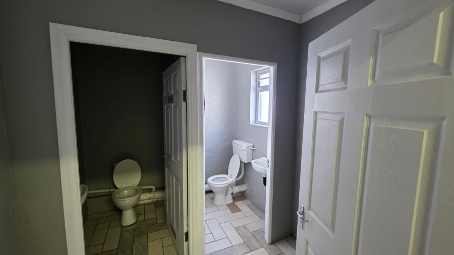 To Let commercial Property for Rent in Selborne Eastern Cape